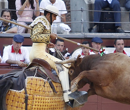 PICADOR SALTO TORO-novillada 28-06-15-LAS VENTAS-foto Paloma Aguilar