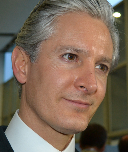 222 Alfredo-del-Mazo-Maza