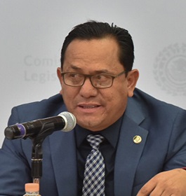 adrian_galicia_comision